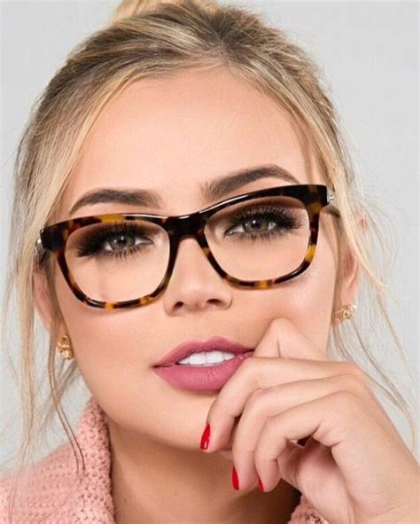 what color glasses frames for blonde hair|How to Choose Glasses for Blonde Hair: Tips & Tricks。